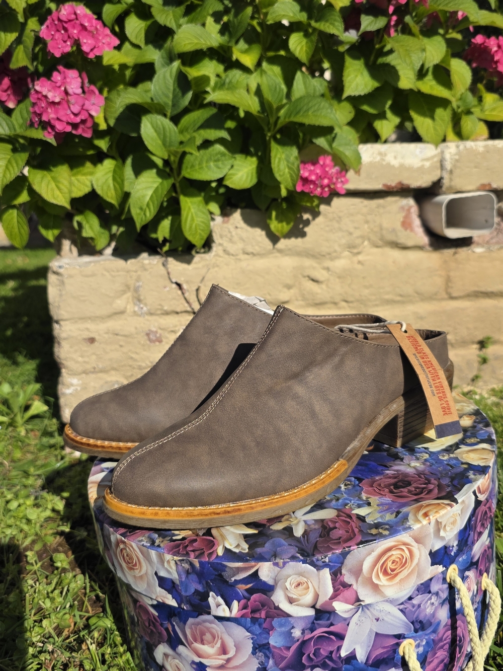 American Rag Segovia Mules, Size 10, Brown Slip-On Mules, NWT